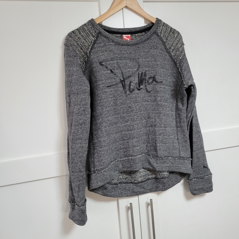 ✨️3 For $30✨️Puma Sweatshirt (Fits M)